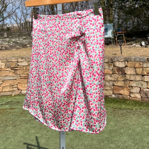 Japan Flower Mini Skirt - Picture 2 of 12